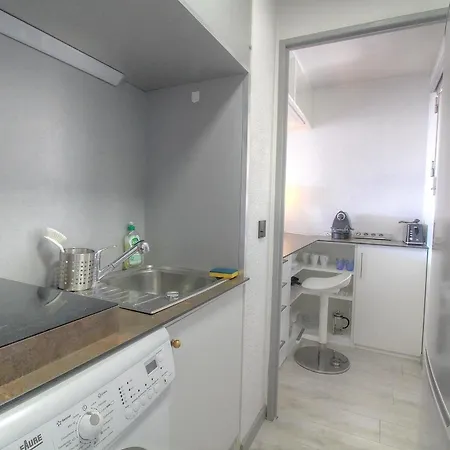Cozy Air-conditioned T2 'le Mandarin' With Pool And Parking 아파트
