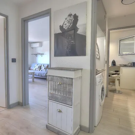 Cozy Air-conditioned T2 'le Mandarin' With Pool And Parking Daire Antibes